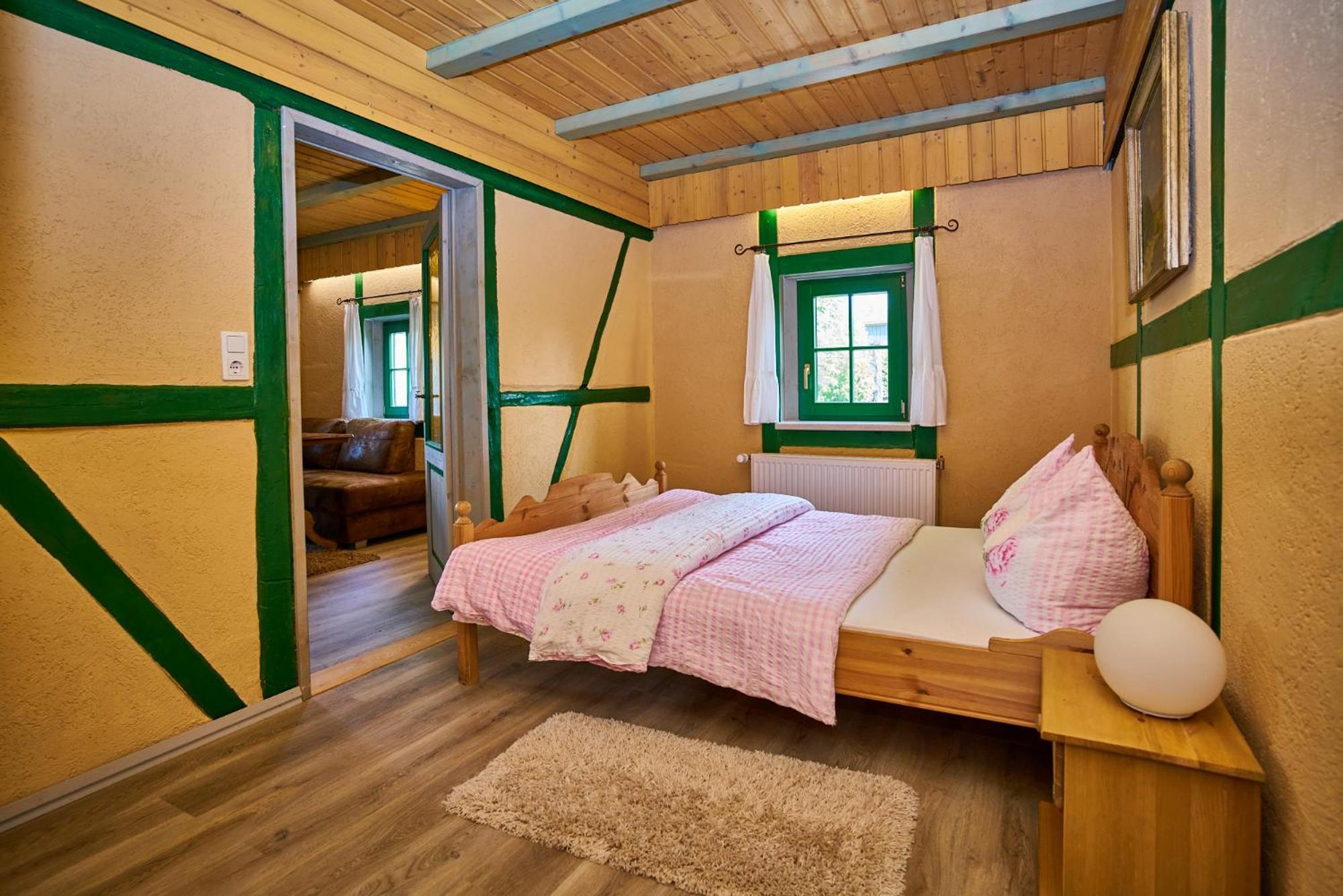 Hotel Olbernhau Mit Sauna - Kleines Landhotel Zur Ofenschenke Εξωτερικό φωτογραφία